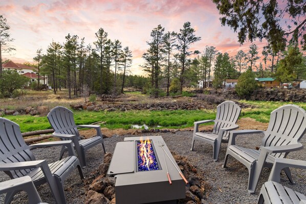 Property grounds - Shoreline Village Cabin 5 (Lakeside)