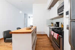 Apartment | 4 bedrooms - XL Prime Tribeca Furnished Loft (New York)