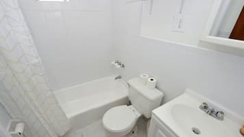 Apartment | 3 bedrooms, Internet
