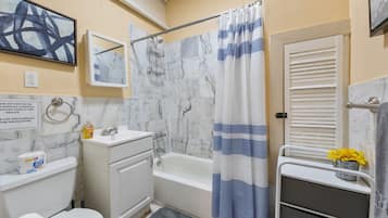 Apartment | 4 bedrooms, Internet