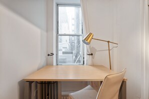 Apartment | 4 bedrooms, Internet - Hudson Yards Prime Location Furnished Rental (New York)