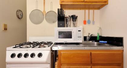 Spacious 2BR on the Upper East Side Steps From Central Park