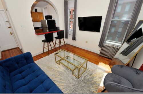 2BR Upper East Side Near Central Park