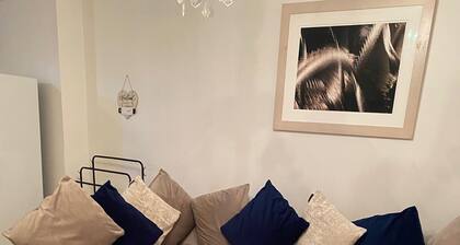 Prime Murray Hill 2 BR Gem