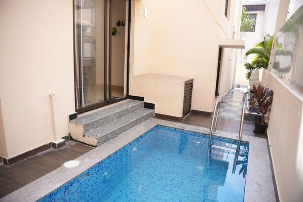 Indoor pool - Estro Atlis Villa (Thiruporur)