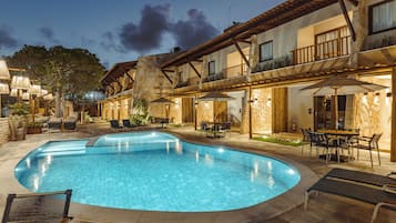 Superior-Suite, eigenes Bad, Poolblick | Terrasse/Patio