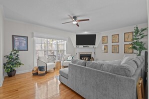 Smart TV, fireplace, offices, printers
