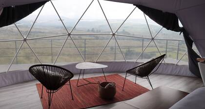 "Cotopaxi Sanctuary Lodge" Domo para Dos