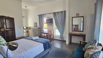 Comfort Double or Twin Room, Balcony | 1 bedroom, minibar, in-room safe, laptop workspace