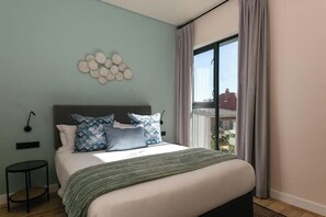 2 soverom, skrivebord, strykejern/-brett og wi-fi (inkludert)