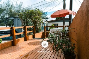 Family House, Balcony | Terrace/patio - Chalé Campeche 50mts do Mar Florianópolis SC (Florianopolis)