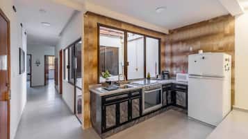 Departamento, 3 habitaciones | Cocina privada
