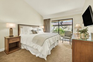 2 bedrooms, desk, iron/ironing board, travel crib