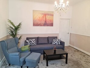 Lägenhet | 3 sovrum och skrivbord