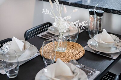 Central 2 Bedroom House-parking