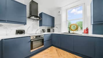 Apartment | 4 bedrooms, Internet
