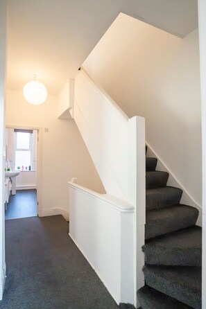 Appartement | 4 chambres, bureau, Internet
