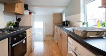 4bedrooms-3bath-9beds-wallsend