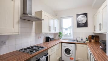 Apartment | 2 bedrooms, desk, Internet
