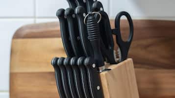 Apartment | 2 bedrooms, desk, Internet