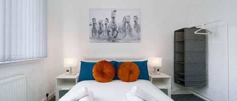 Apartment | 2 bilik tidur, meja, Internet