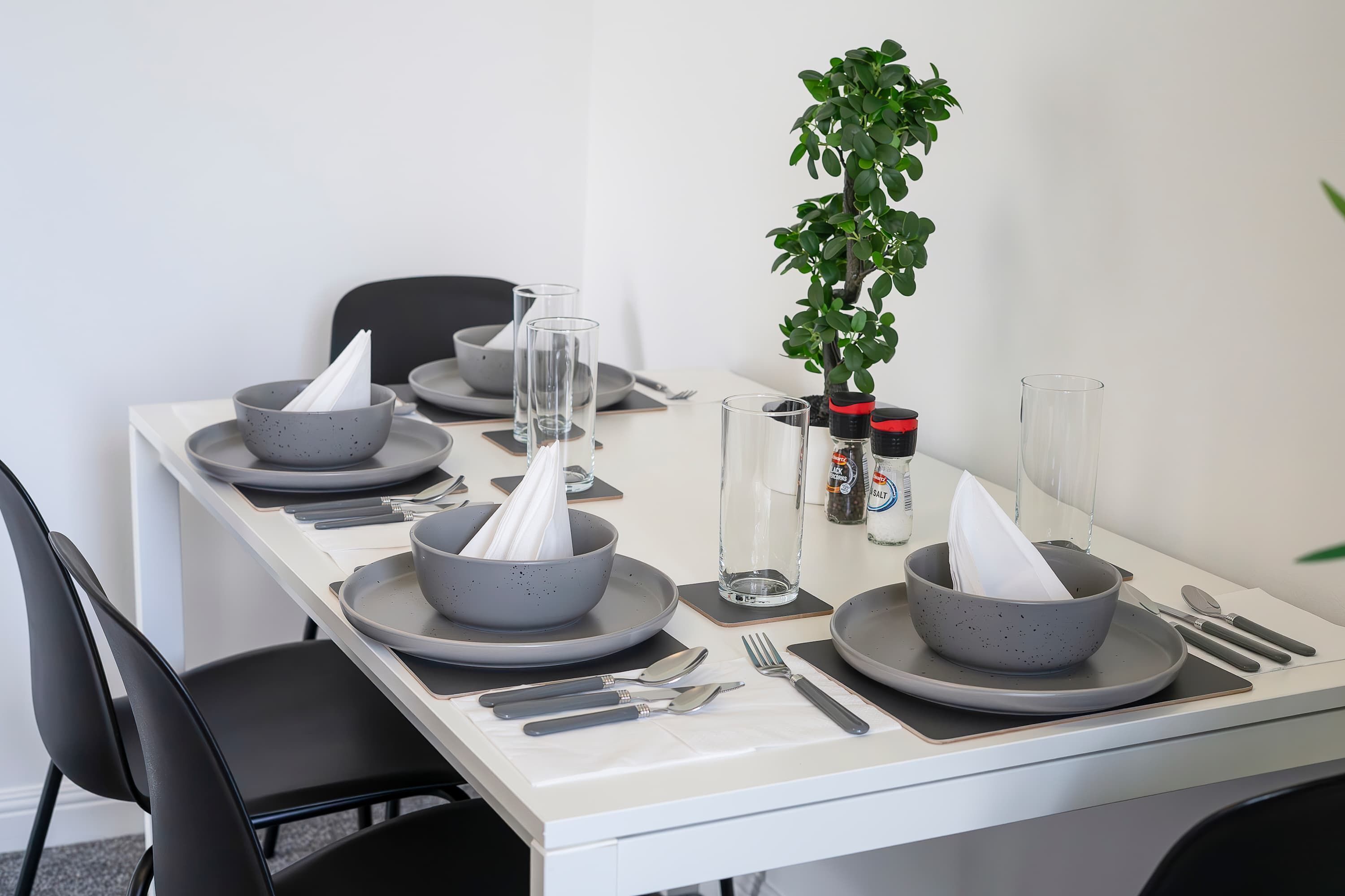 Apartment | 2 bedrooms, desk, Internet