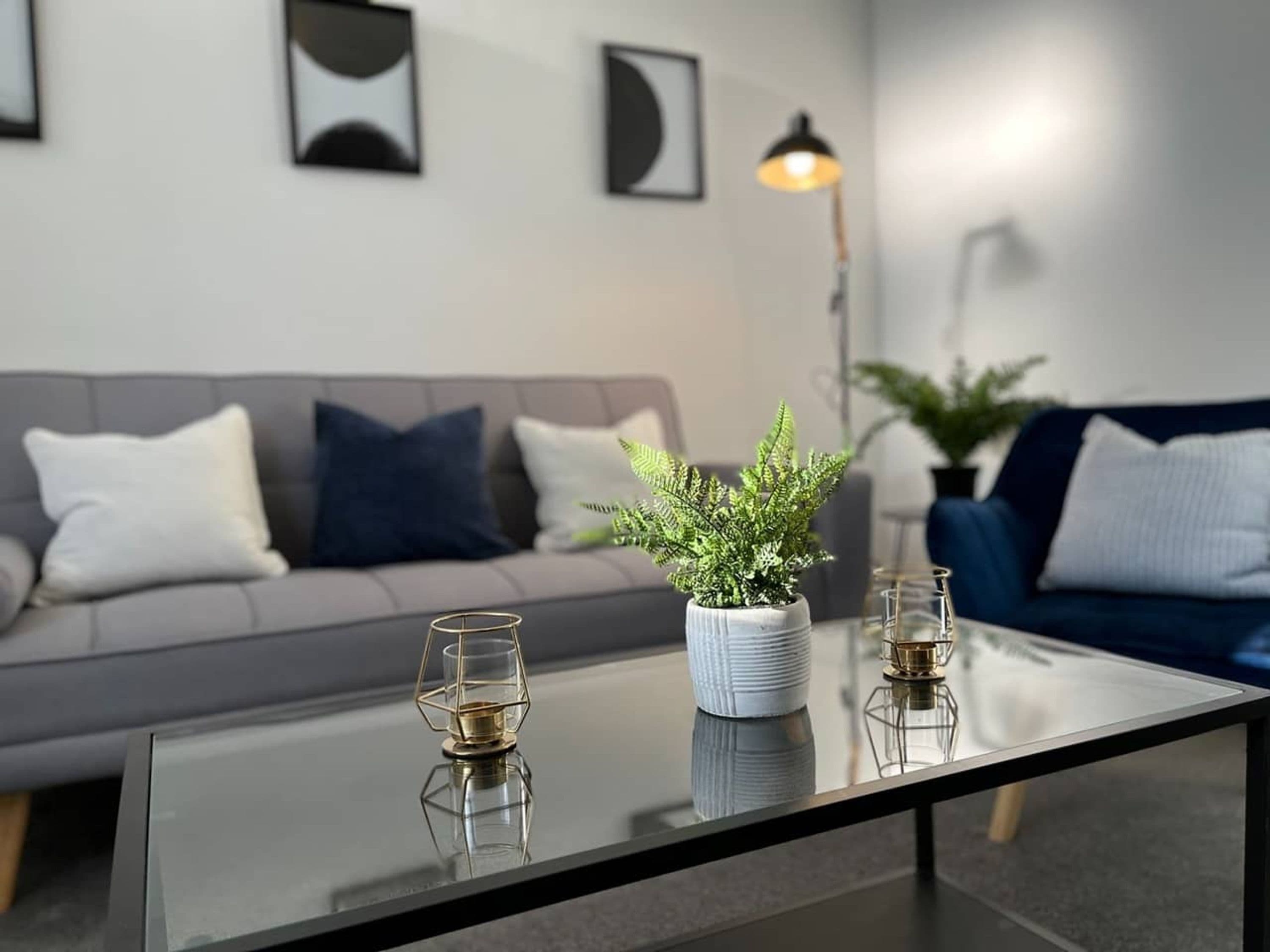 House | 2 bedrooms, desk, Internet