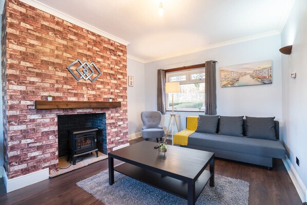 House | 3 bedrooms, desk, Internet