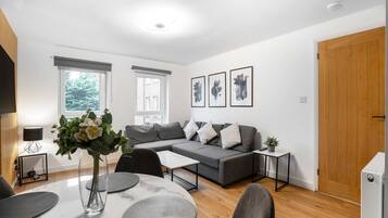 2 bedrooms, Internet