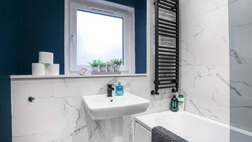 Apartment | 2 bedrooms, Internet