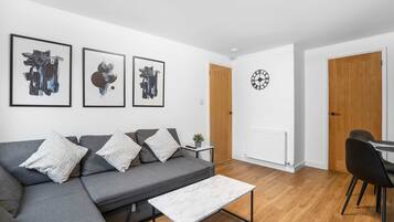 2 bedrooms, Internet