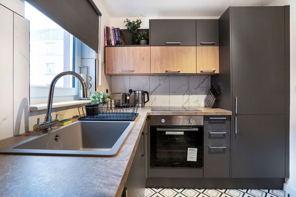 2 bedrooms, Internet - Modern 2bed Apartment-free Parking (Edinburgh)