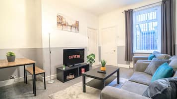 Căn hộ | 3 phòng ngủ, bàn, truy cập Internet tốc độ cao