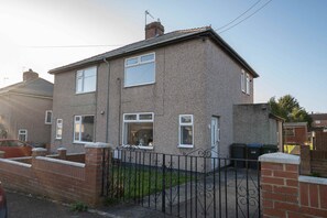 2 habitaciones, escritorio y acceso a internet 