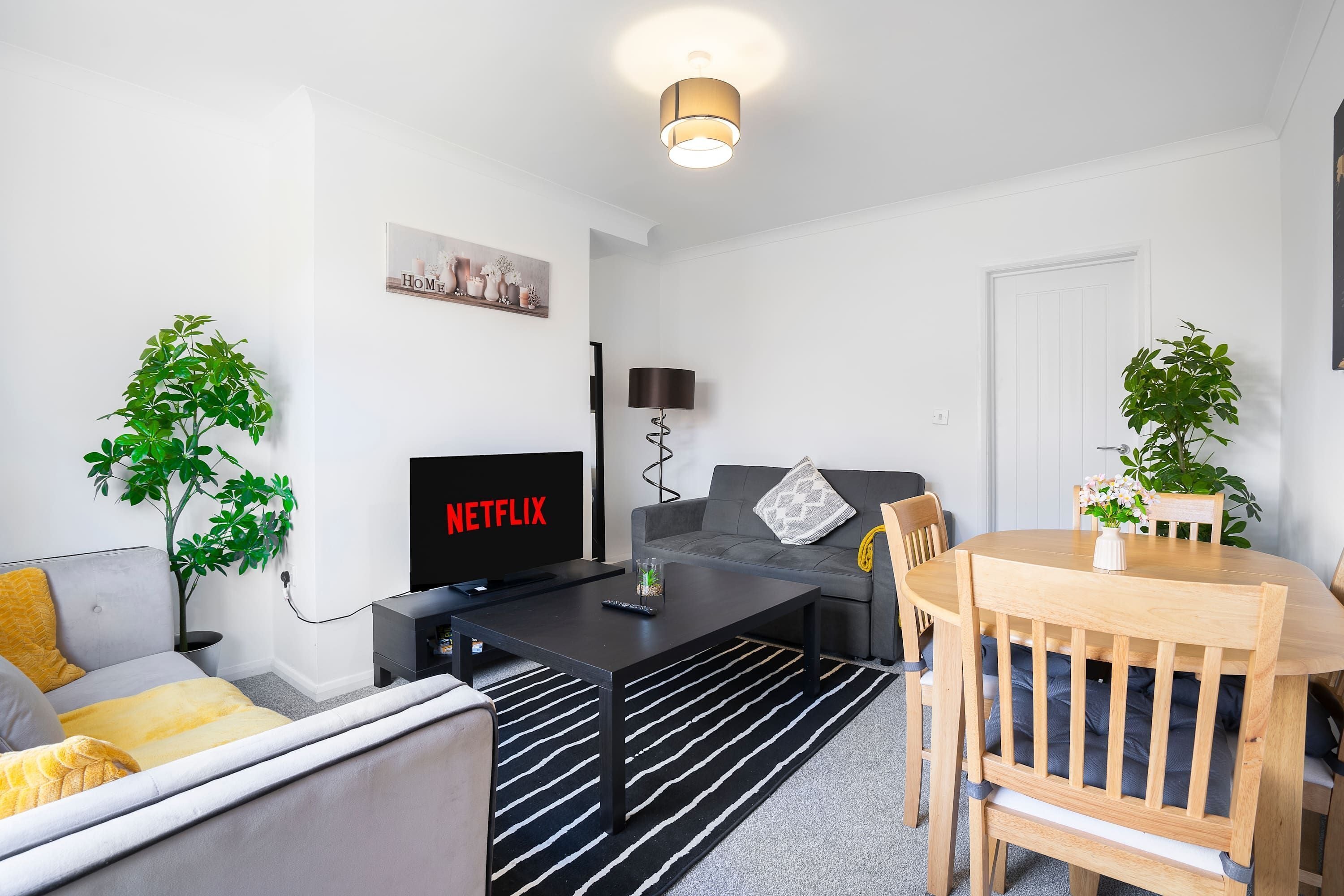 Apartment | 2 bedrooms, desk, Internet