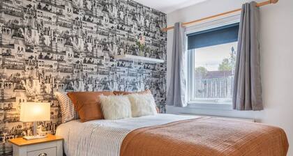 2 Bed Bungalow - Free Parking