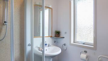 Apartment | 3 bedrooms, Internet
