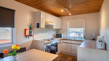 Apartment | 3 bedrooms, Internet