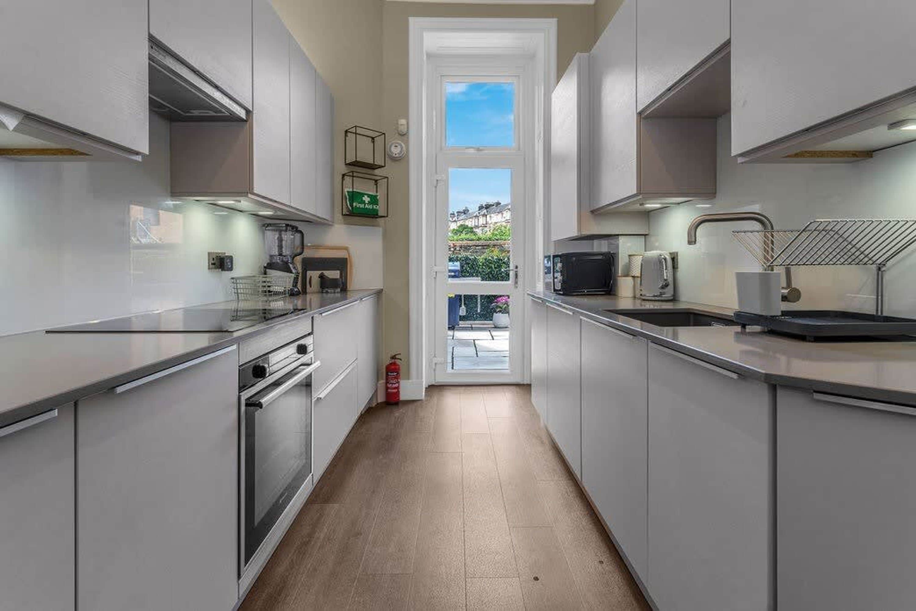 Apartment | 2 bedrooms, desk, Internet