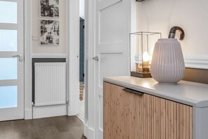 Leilighet | 2 soverom, skrivebord og internett