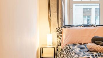 Apartment | 1 bilik tidur, meja