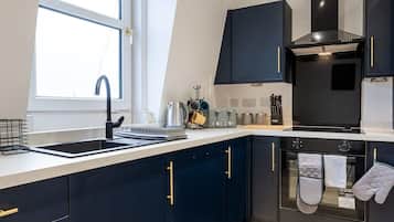 公寓 | 1 多间卧室、办公桌