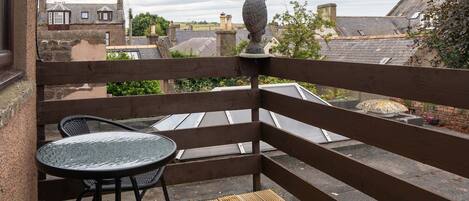 Appartamento | 2 camere, una scrivania