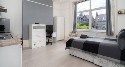 Cosy Fully Equipped Studio 2 Close to University