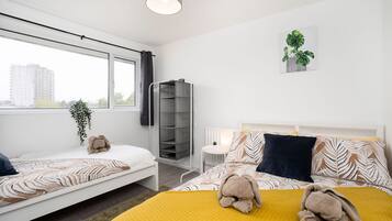 Rumah | 4 kamar tidur, meja kerja, dan internet