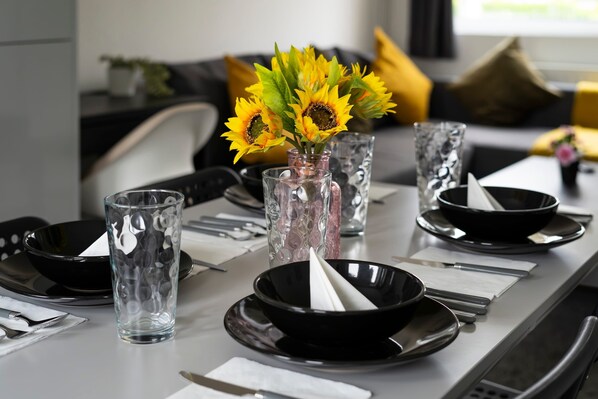 House | 4 bedrooms, desk, Internet - Modern 4 Bed House-free Parking (Lincoln)