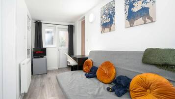 Rumah | 4 kamar tidur, meja kerja, dan internet