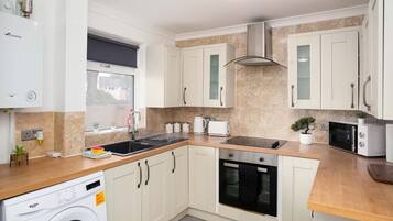 House | 3 bilik tidur