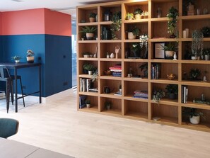 1 bedroom - 1bed Flat-gym Open Workspace (London)