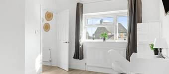 4 Bedrooms - 3 Bathrooms House